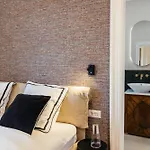 Boutique Peacock -