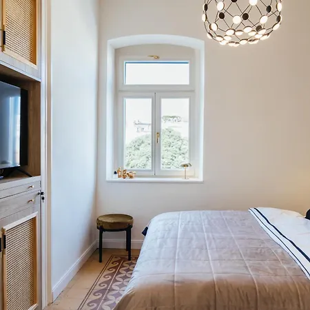 Peacock * سبليت