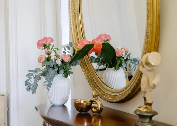 Peacock Apartment Split