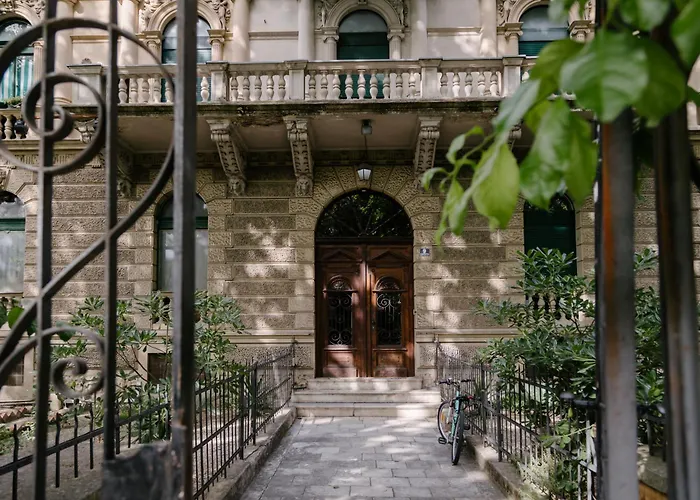 Peacock 斯普利特